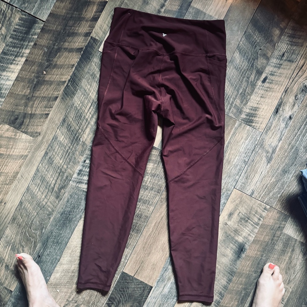 Maroon ON Powersoft High-Waisted Leggings - Picture 3 of 9